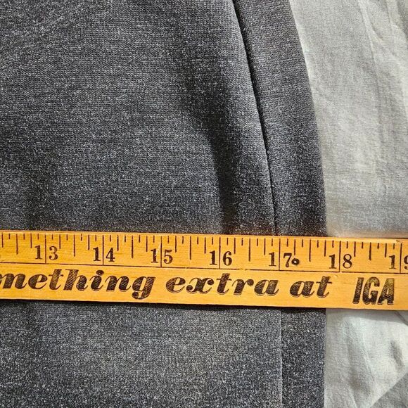 EUC VINCE CAMUTO DARK GREY FITTED PENCIL SKIRT SIZE SMALL - Picture 11 of 12